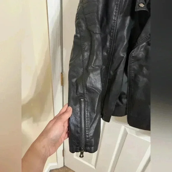 ChouYatou Men's Black Faux Leather Jacket Size: XS - Picture 6 of 16